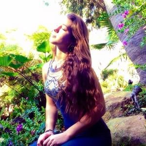 Meet your Posher, Nina